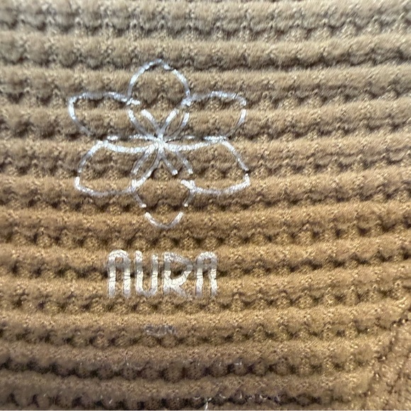 Aura Tan Fitted Body Con Waffle Knit Henley Button Up Cropped Tank Top Size S/M - Picture 3 of 5